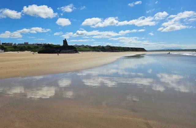 Great dryin' out.
.
.
.
.
.
.
.
.
#ballybunion #ballybunionbeach #kerry #bluesky #WildAtlanticWay #castle #hupthekingdom